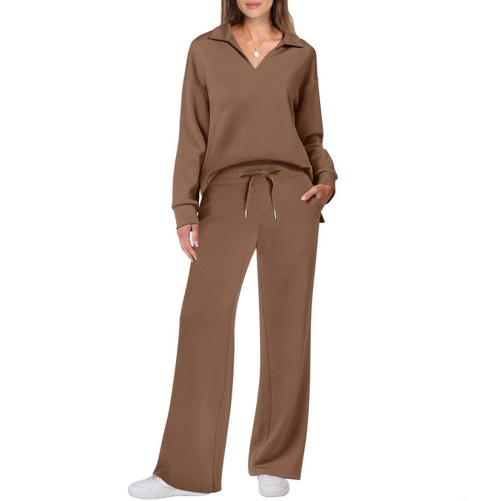 Ladies Comfortable Casual Set with an Elegant V Neck and a Loose Fit Lune London