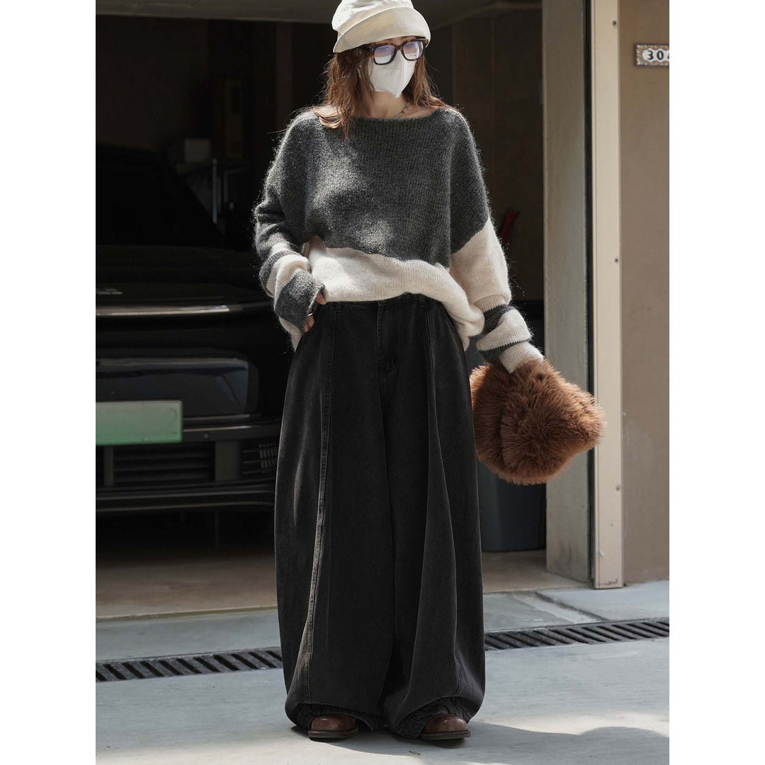 Women's Extra Wide High-Waist Denim Pants in Balloon Cut with Center Seam Details Amarae