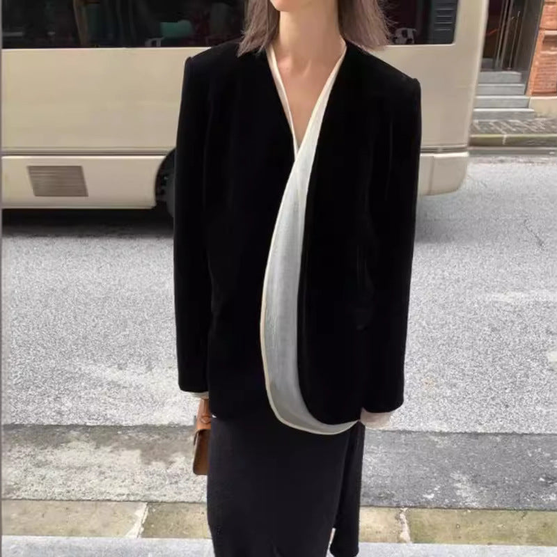 Trendy wrap jacket for women with textured design and elegant lapels Lune London