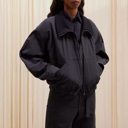 Veste à capuche décontractée pour femmes avec col montant et fermeture éclair sur le côté Chic & Stil