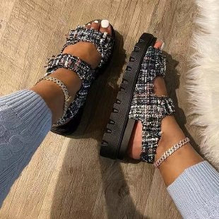 Women’s strappy sandals with cushioned sole and adjustable design Lune London