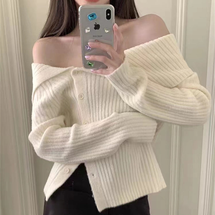 Cardigan pour femmes avec col élégant et détails de boutons Chic & Stil