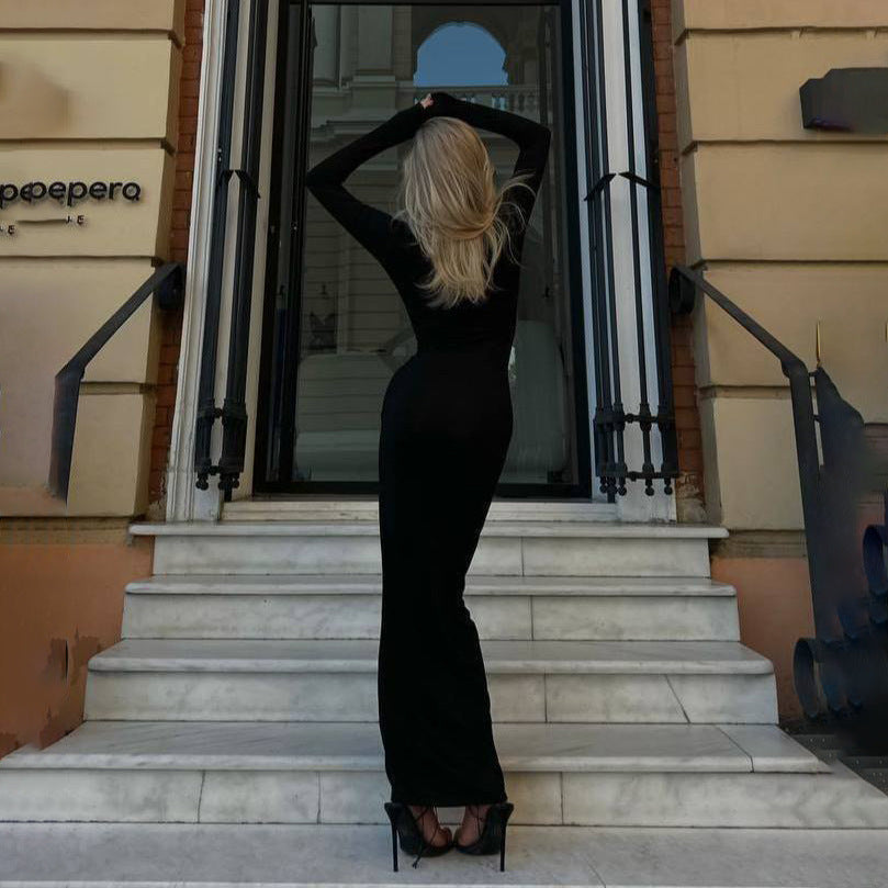 Maxi dress for women with plunging neckline and refined cut Lune London
