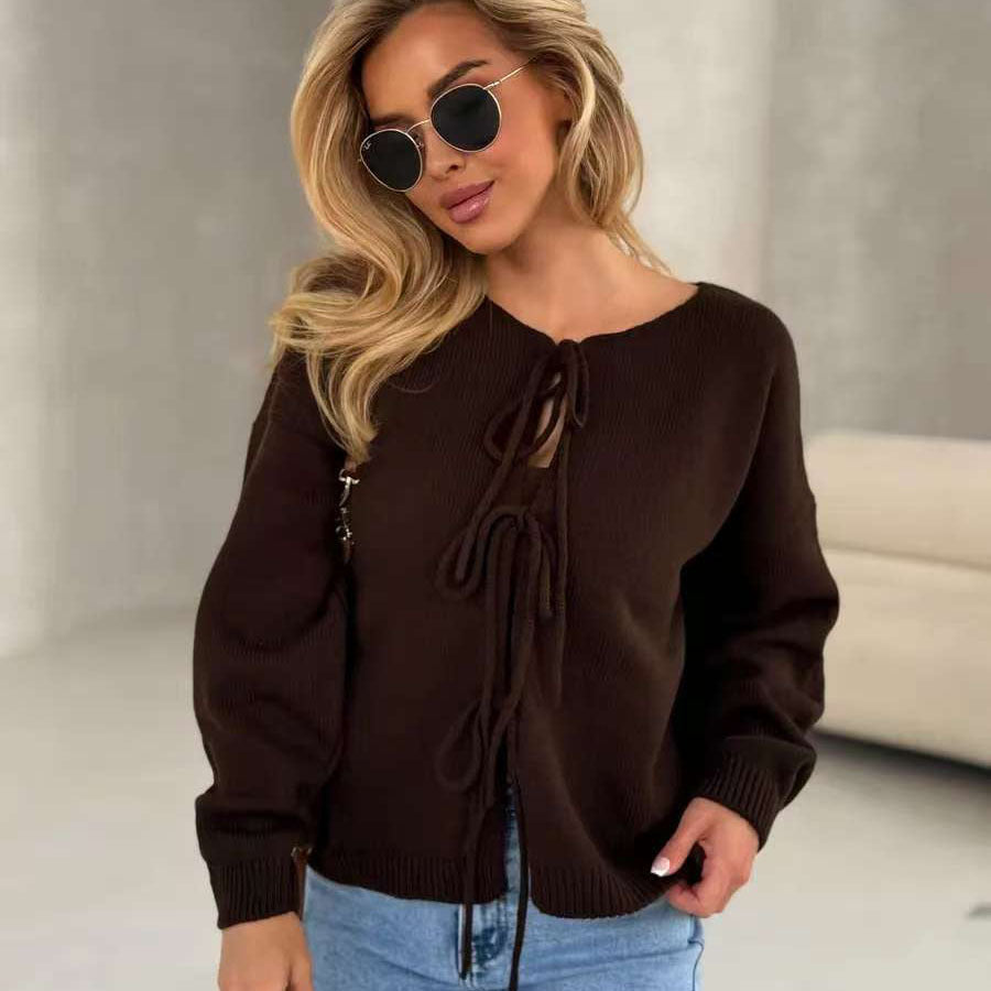 Sweater en tricot décontracté pour femmes avec laçage décoratif et coupe large Chic & Stil