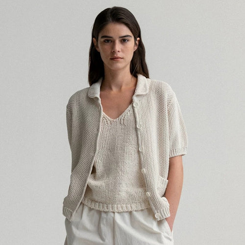 Casual knit jacket for women with a fine texture and practical pockets Amarae