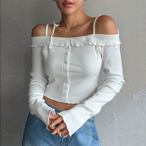 Haut court pour femmes avec design à épaules dénudées et détails volantés Chic & Stil