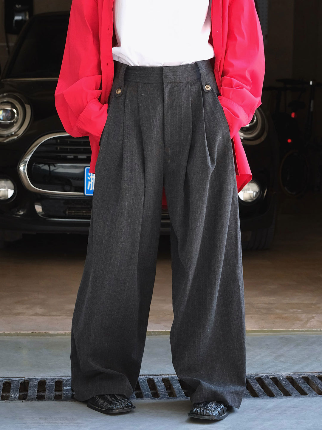 Women's High-Waisted Pleated Wide-Leg Trousers in Palazzo Look with Decorative Buttons Amarae