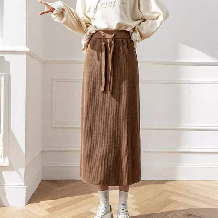 Jupe tricotée pour femmes mi-longue avec taille et design texturé Chic & Stil