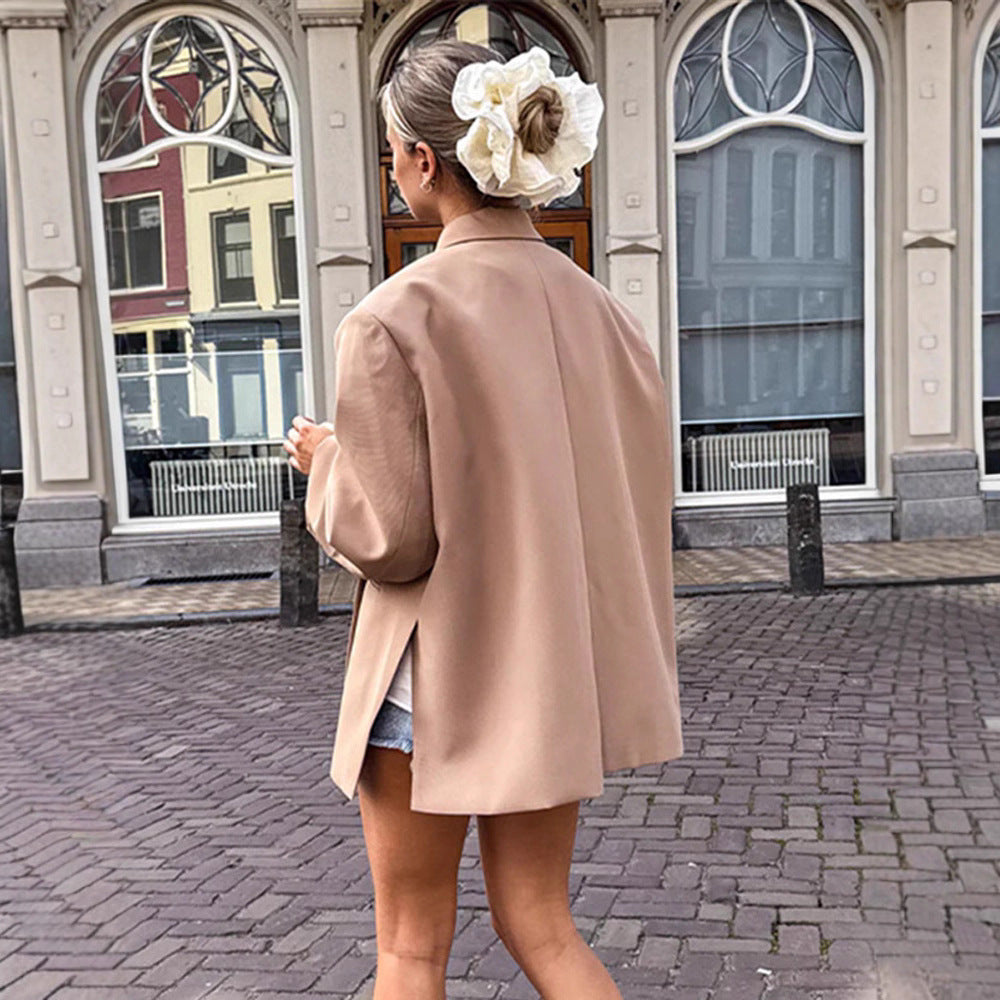 Women's oversized blazer with boxy silhouette, concealed closure and flap pockets Amarae