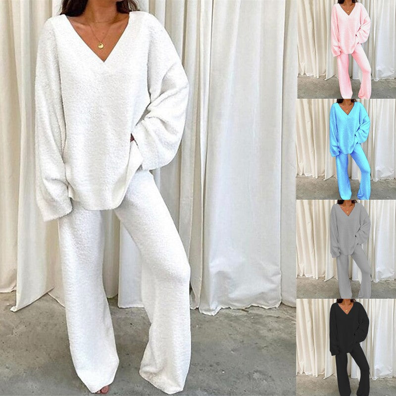 Ladies Comfortable Fleece Leisurewear Set with V Neck Lune London