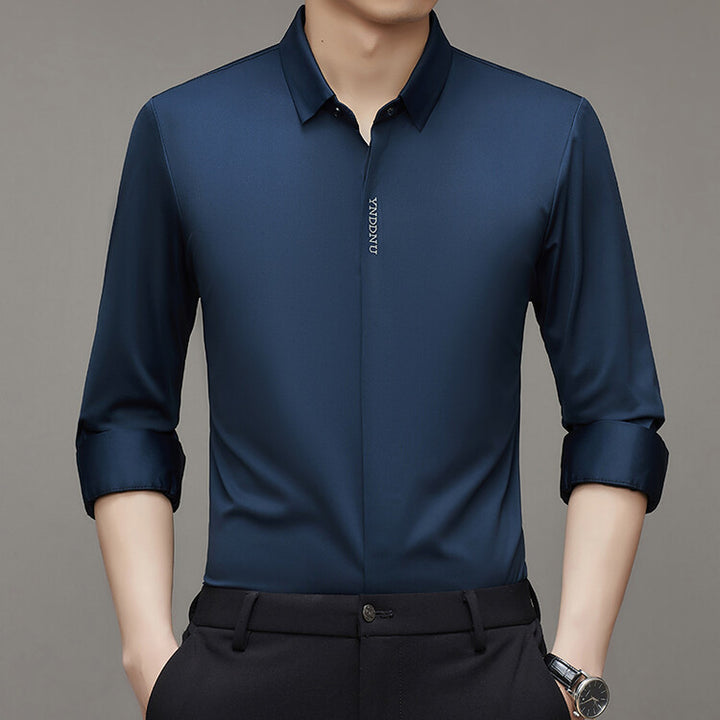 Trendy long-sleeve shirt for men with innovative moisture management Lune London