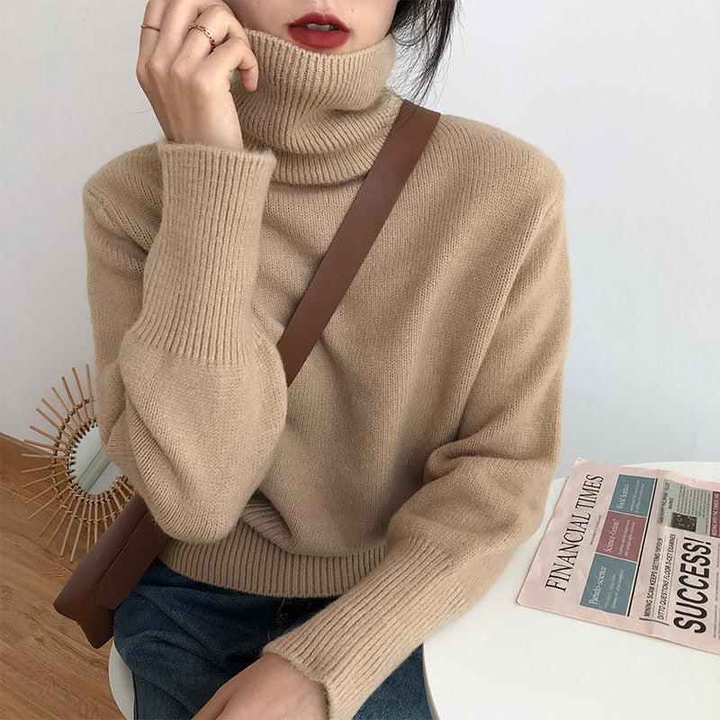 Pull à col roulé confortable pour femmes en fine maille Chic & Stil