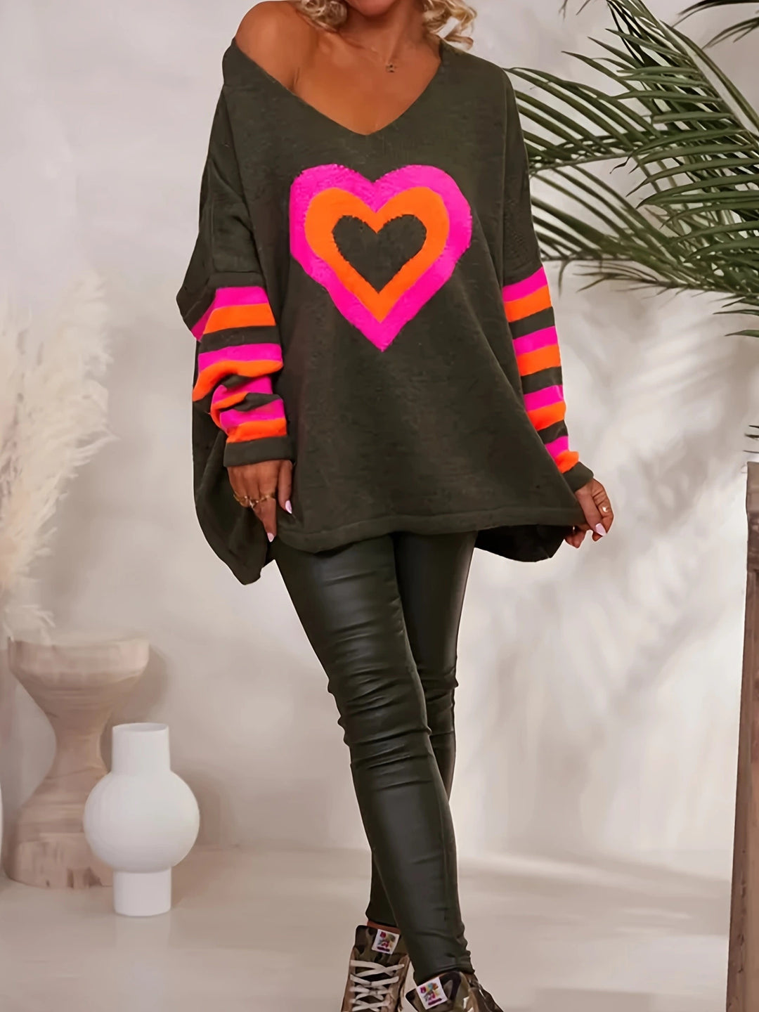 Oversized sweater for women with heart pattern and colorful stripes Lune London