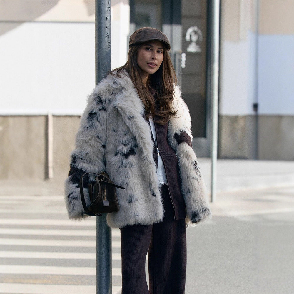 Ladies Flecked Faux Fur Coat in Oversized Cut with Voluminous Shawl Collar Amarae
