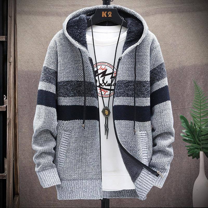 Men's fleece hoodie with high collar and Amarae structure