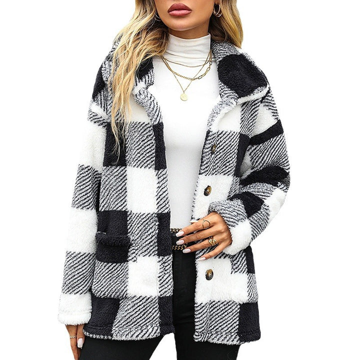 Lune London ladies plush jacket with a trendy check pattern and practical pockets
