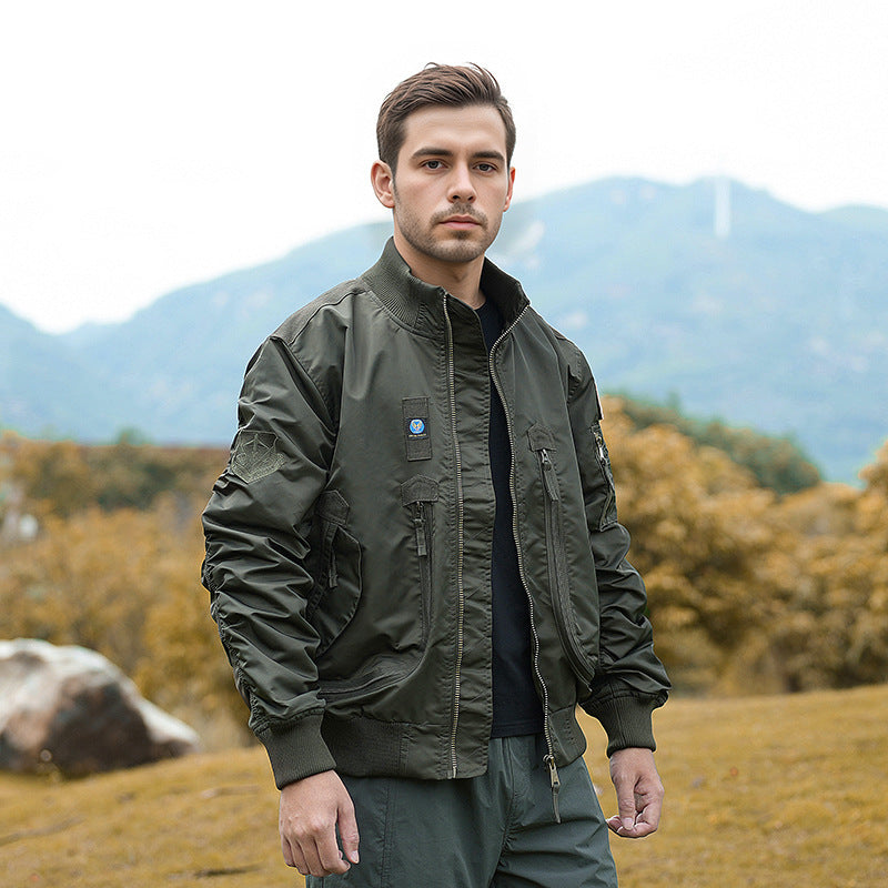 Camouflage bomber jacket for men with practical pockets and warm inner lining Lune London