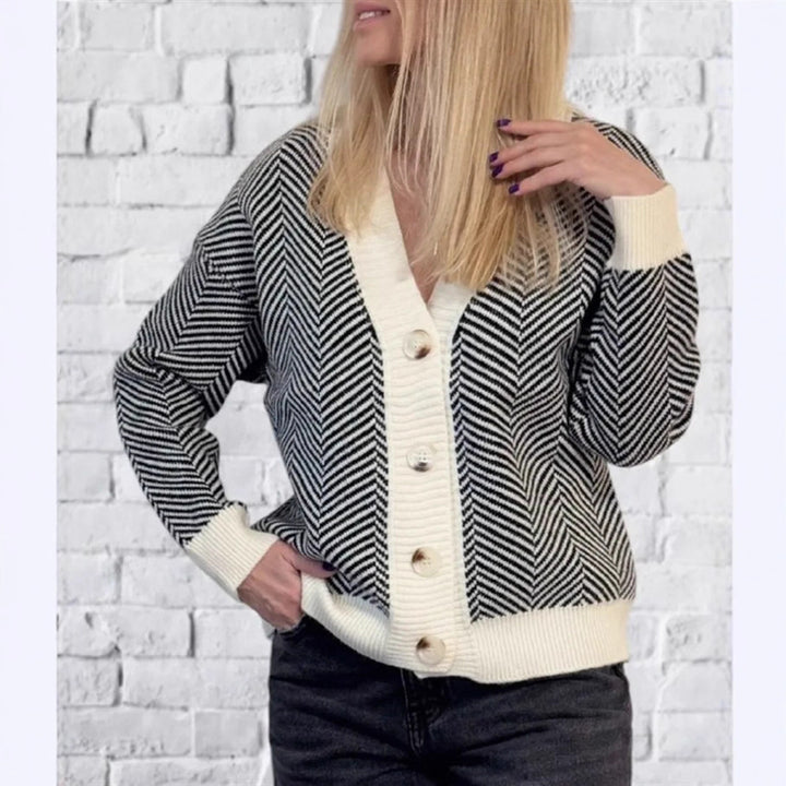 Elegant women's knitted cardigan with zigzag pattern Lune London