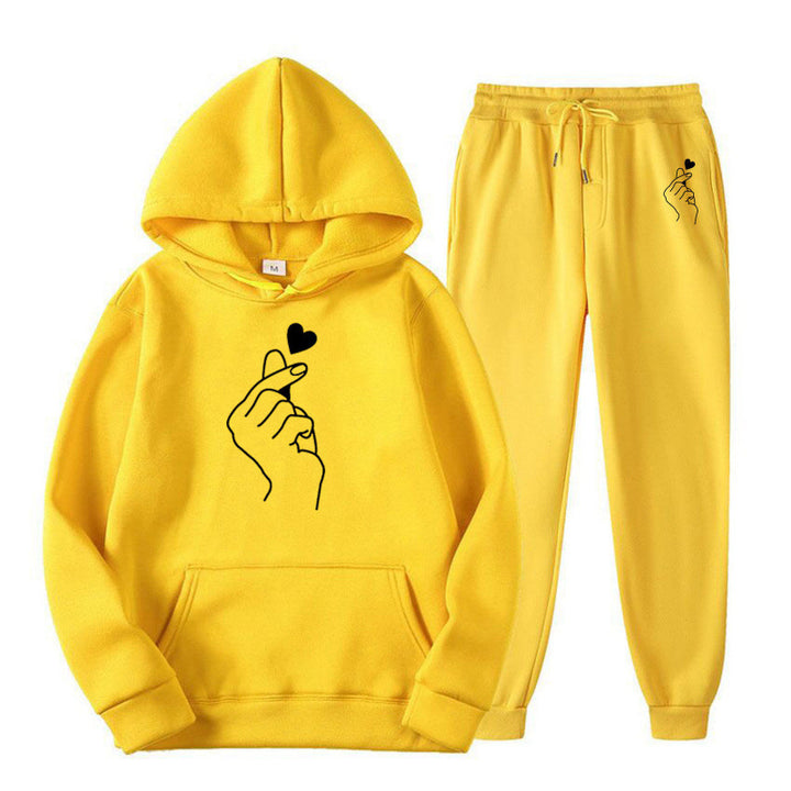Women's tracksuit with creative heart motif and comfortable fit Lune London