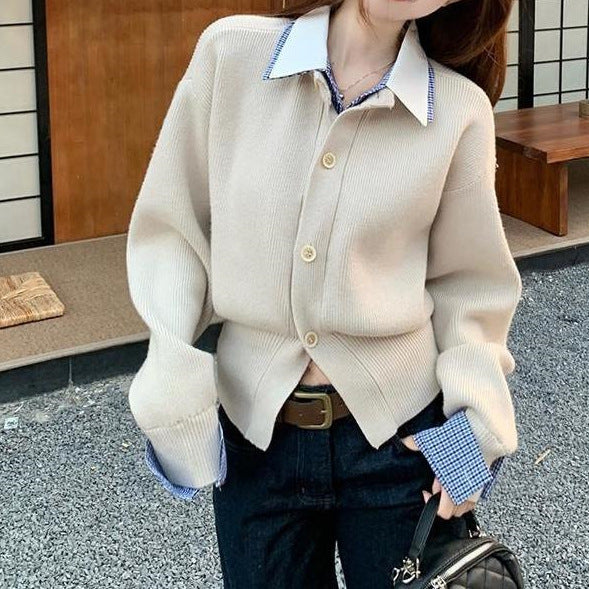 Cardigan tricoté confortable pour femme avec de grands boutons et des épaules basses Chic & Stil