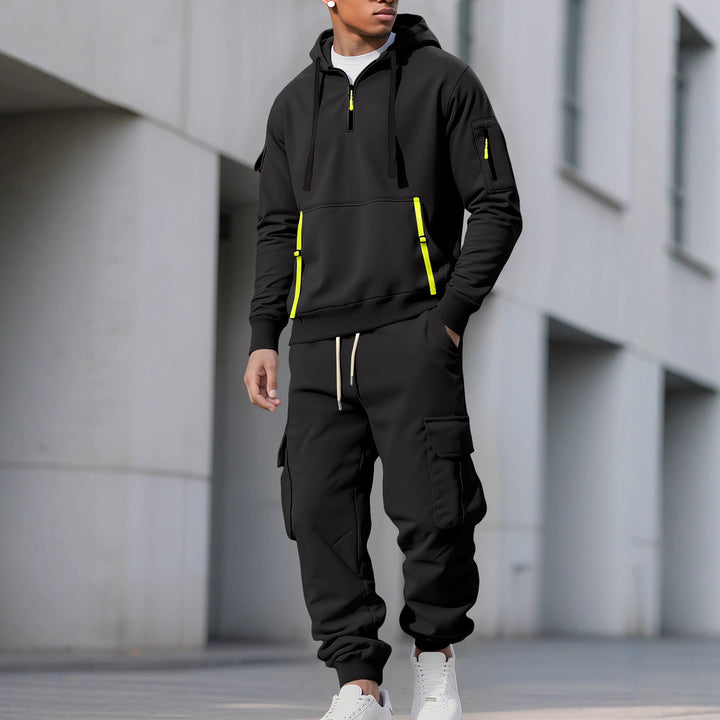 Functional sports set for men with hood and practical pockets Lune London