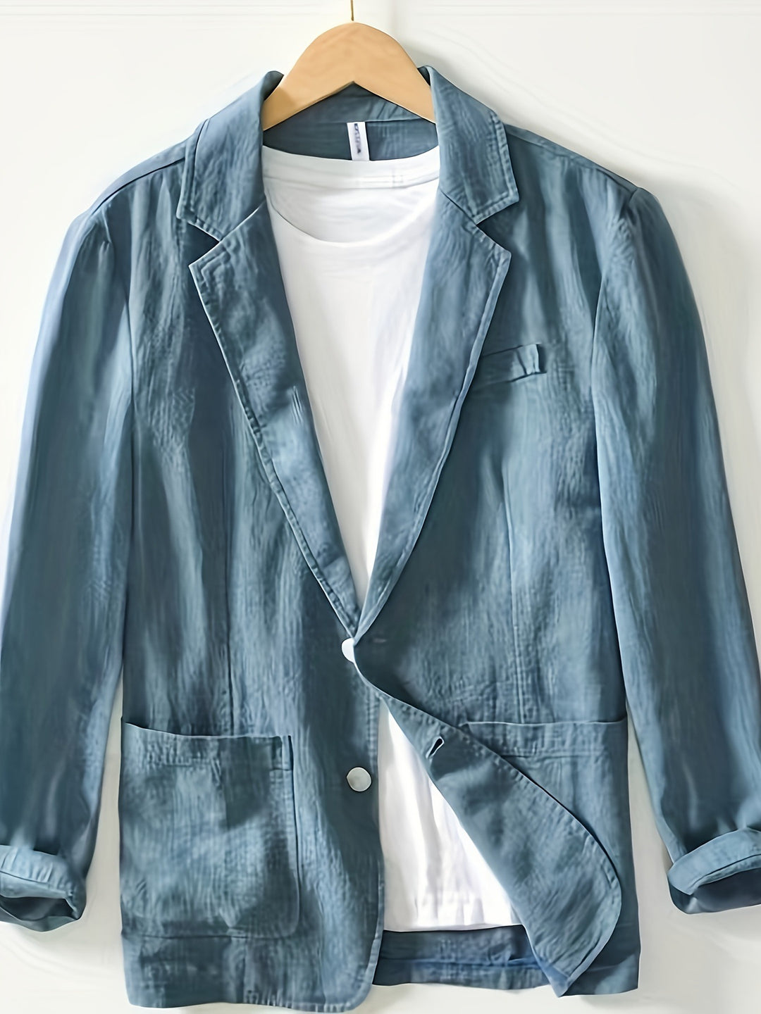 Ladies elegant and lightweight blazer with button closure Lune London