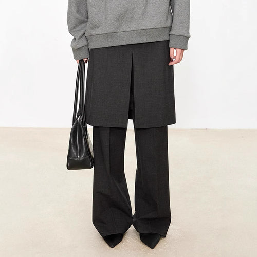 Pantalons de costume larges élégants pour femmes avec design innovant Chic & Stil