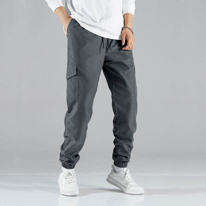 Men's cargo jogger pants with practical side pockets and elastic waistband Lune London