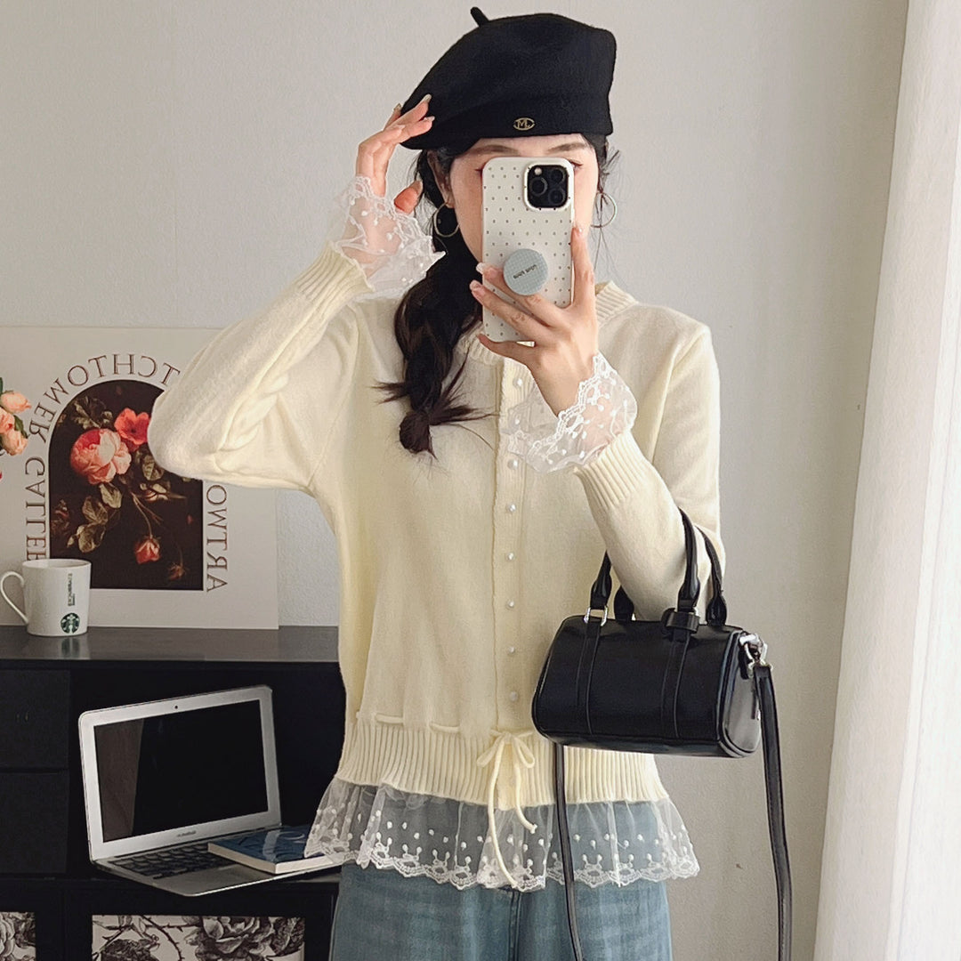 Cardigan pour femmes avec dentelle et détails de boutons Chic & Stil