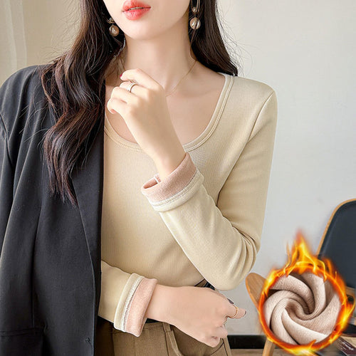 Ladies elegant long-sleeved top with fashionable round neckline Chic & Stil