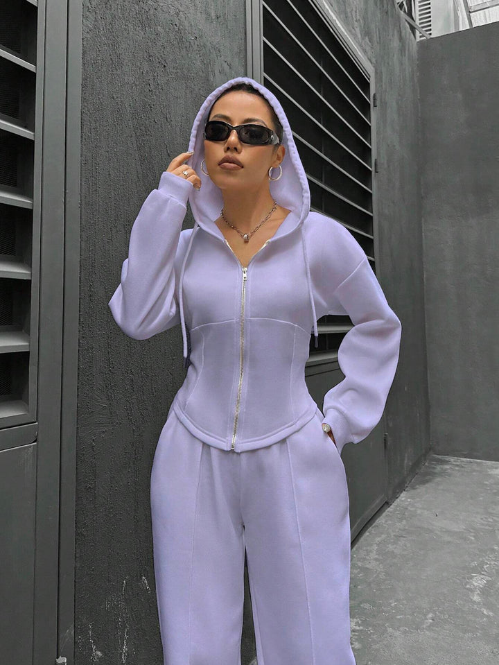 Ladies trendy zip hoodie with fitted cut Lune London
