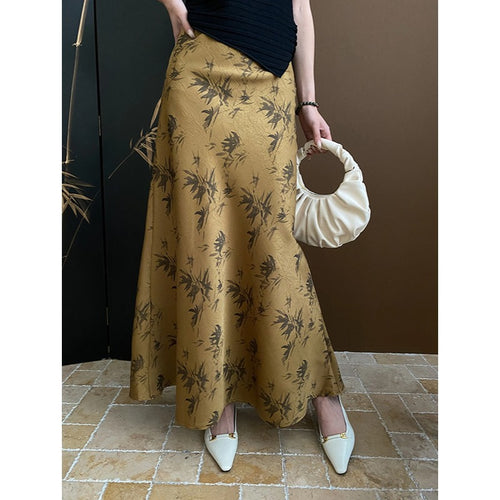 Women's Elegant Maxi Skirt with Floral Design and Flowing Cut Chic & Stil