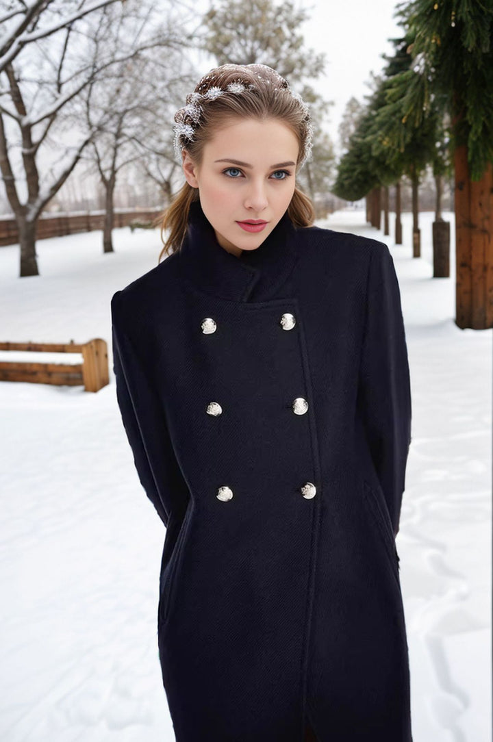 Elegant transitional coat for women with double-breasted fastening and deep lapels Amarae