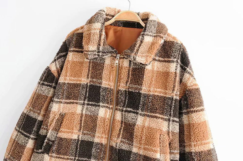 Veste en flanelle confortable pour femmes au design à carreaux Chic & Stil