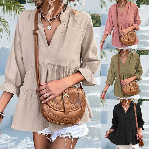 Relaxed tunic for women with voluminous sleeves and a timeless V-neck Chic und Style