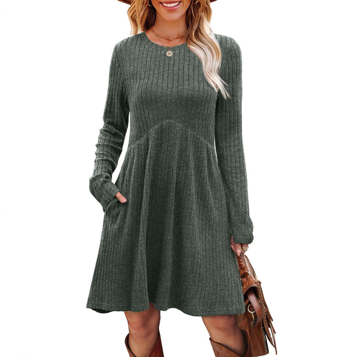 Casual maxi dress for women with ribbed design and pockets Lune London