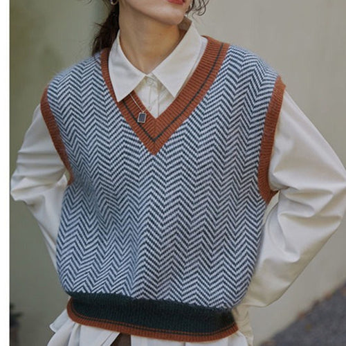 Cardigan pour femmes avec col en V et motif en chevrons Chic & Stil