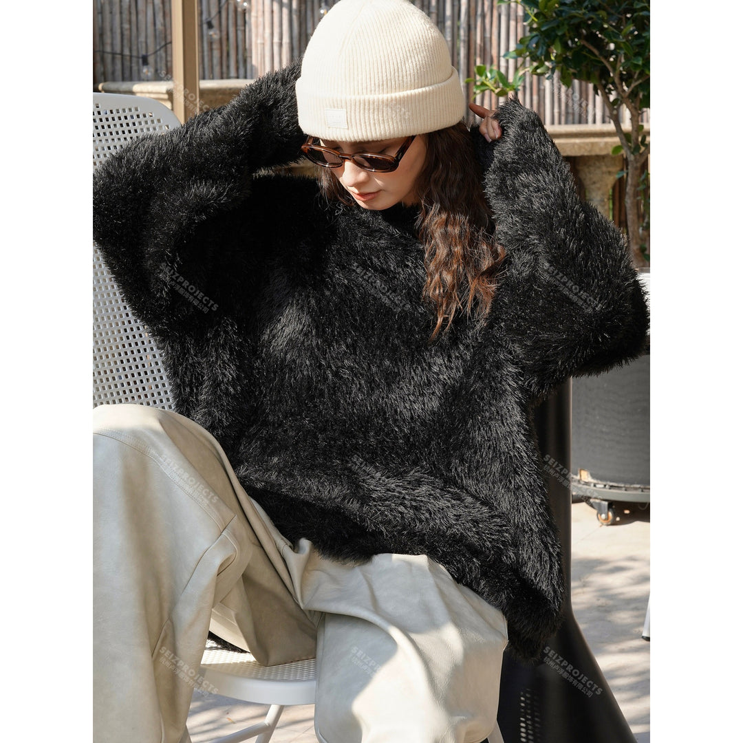 Women's Cozy Oversize Sweater in Faux Fur Look with Round Neck