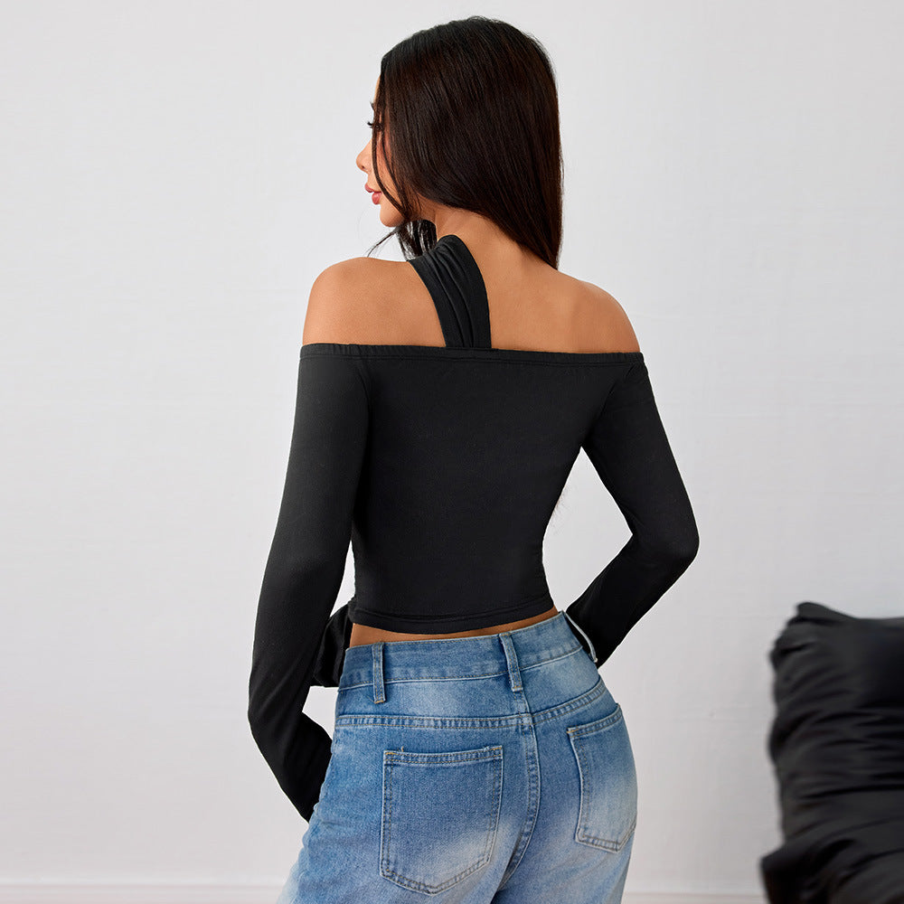 Haut asymétrique croisé pour femmes avec un design à halter à la mode et des fronces élégantes Chic & Stil