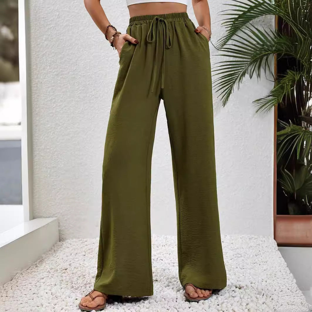 Loose-fit leisure pants for women with an elastic waistband and practical side pockets Lune London