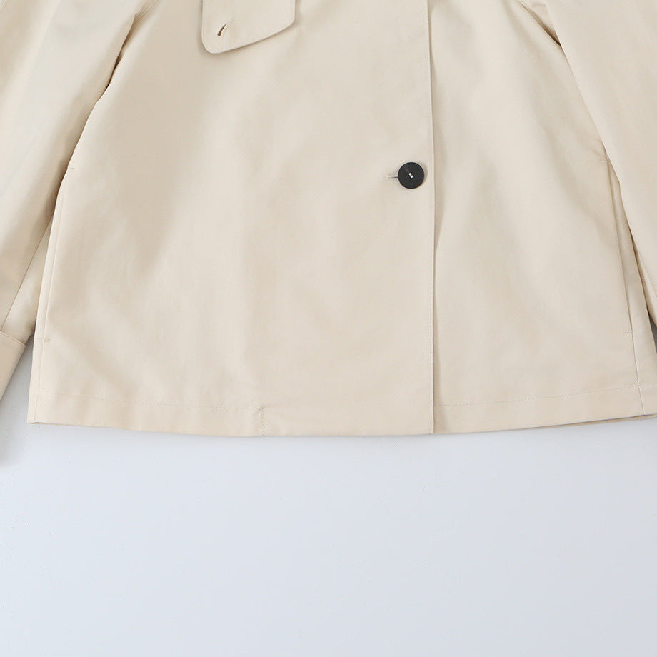 Ladies short jacket in boxy cut with concealed button placket and shirt collar Amarae