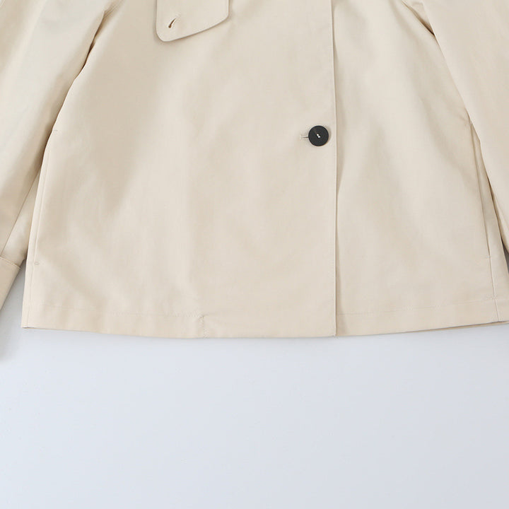 Ladies short jacket in boxy cut with concealed button placket and shirt collar Amarae