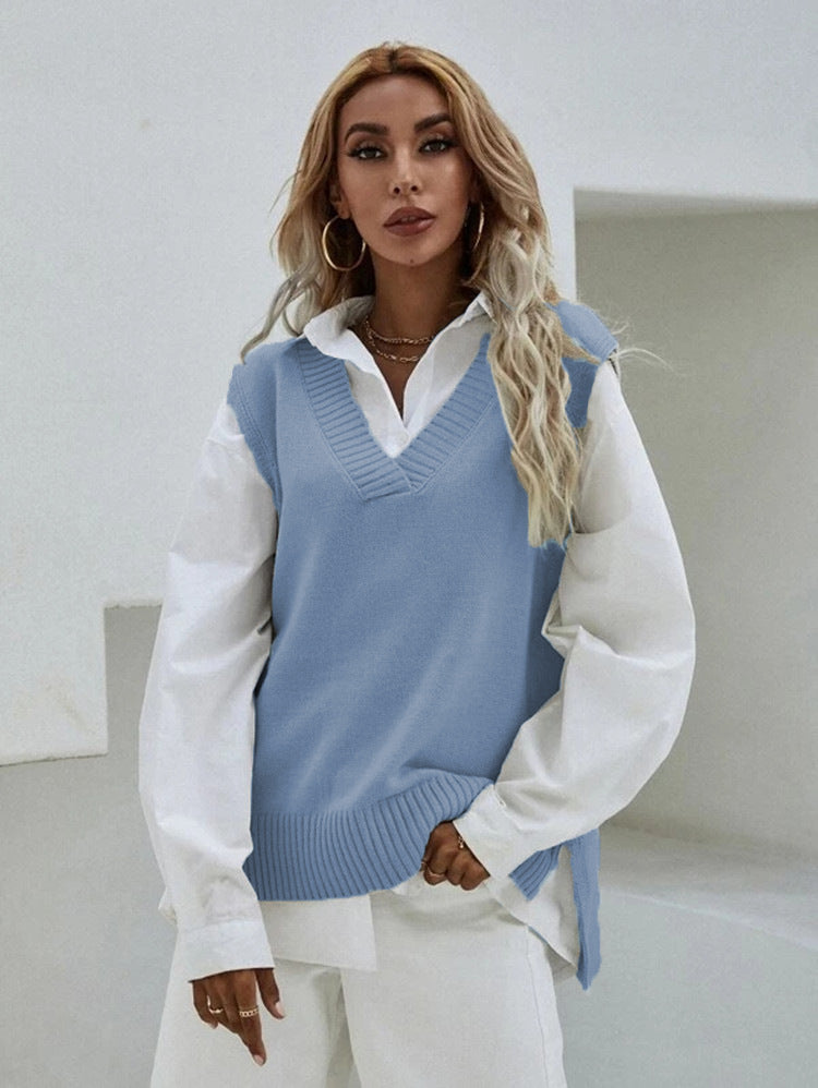 Knitted vest for women with V-neck and wide ribbed design Lune London