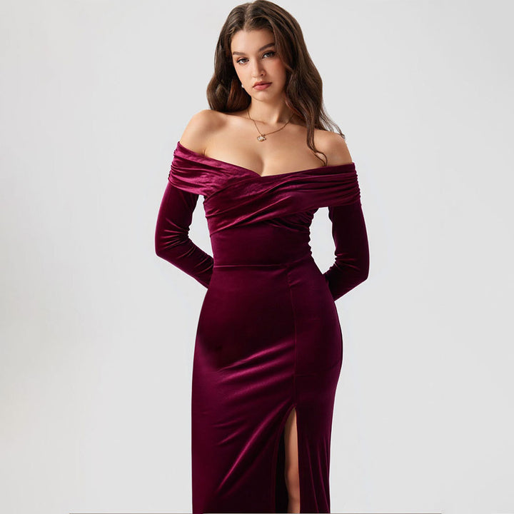 Robe de soirée luxueuse pour femmes avec design dénudé sur les épaules et fente latérale Chic & Stil