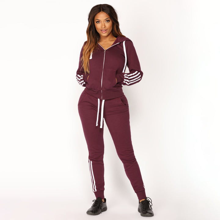 Women’s fleece sports outfit with contrasting stripes Lune London