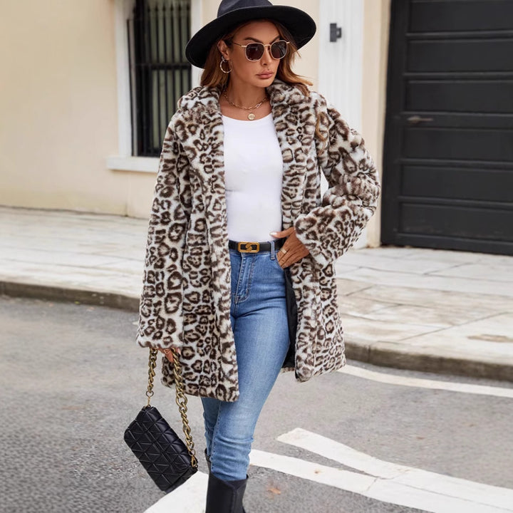 Ladies Fashionable Leopard Fur Coat Amarae