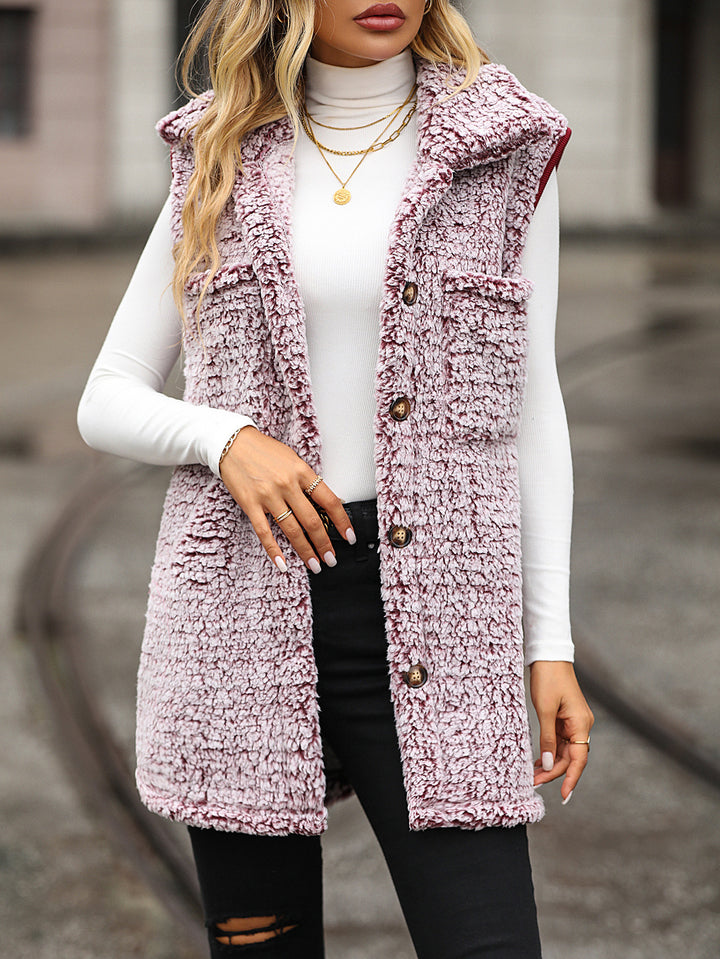 Women Cozy Cardigan with convenient pockets and button closure Lune London