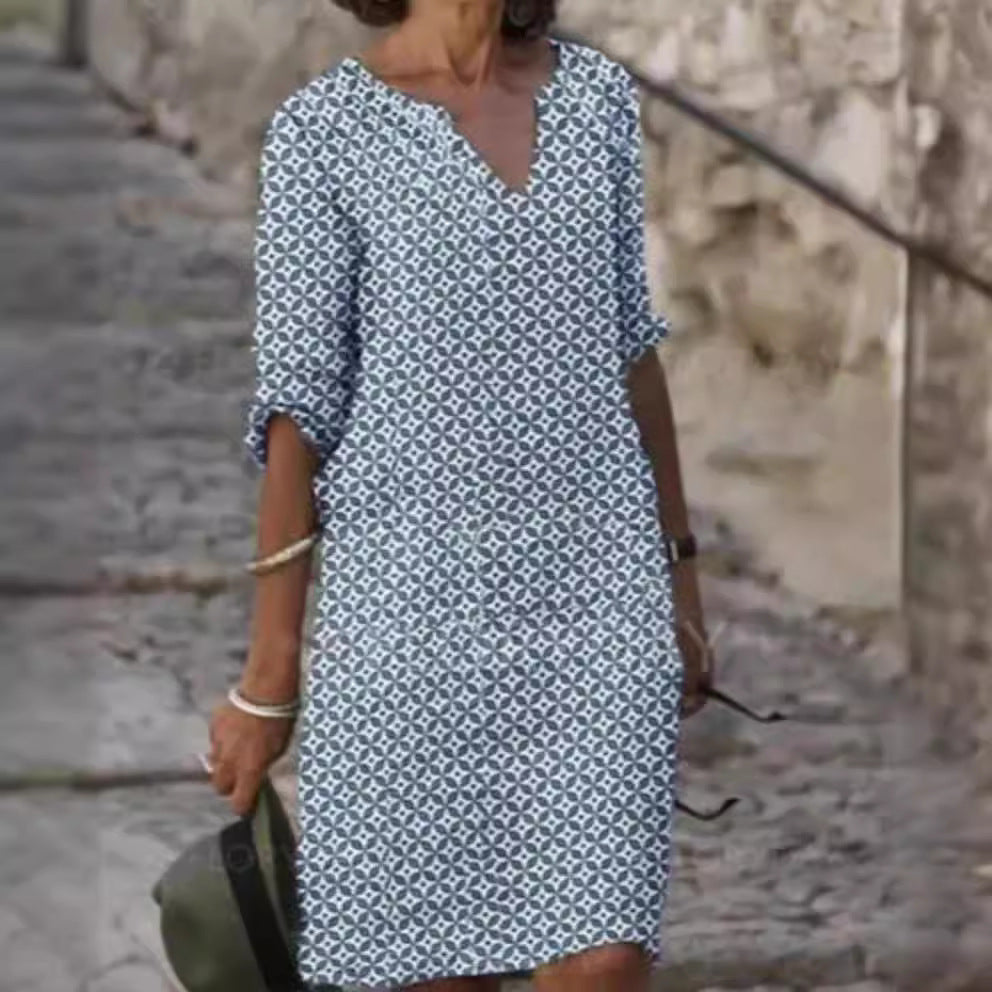 Casual midi dress for women with V-neck and practical buttons Lune London