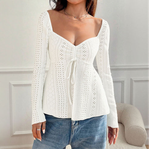 Blouse for women with ruffled details and a chic lace design Chic & Stil