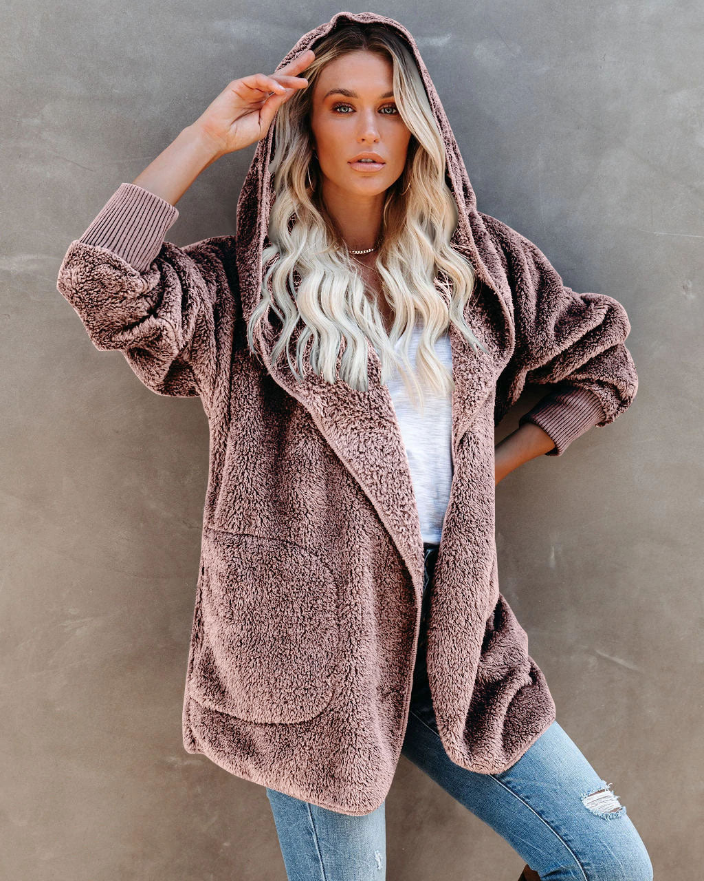 Ladies cozy fleece jacket with wide sleeves and a hood Lune London